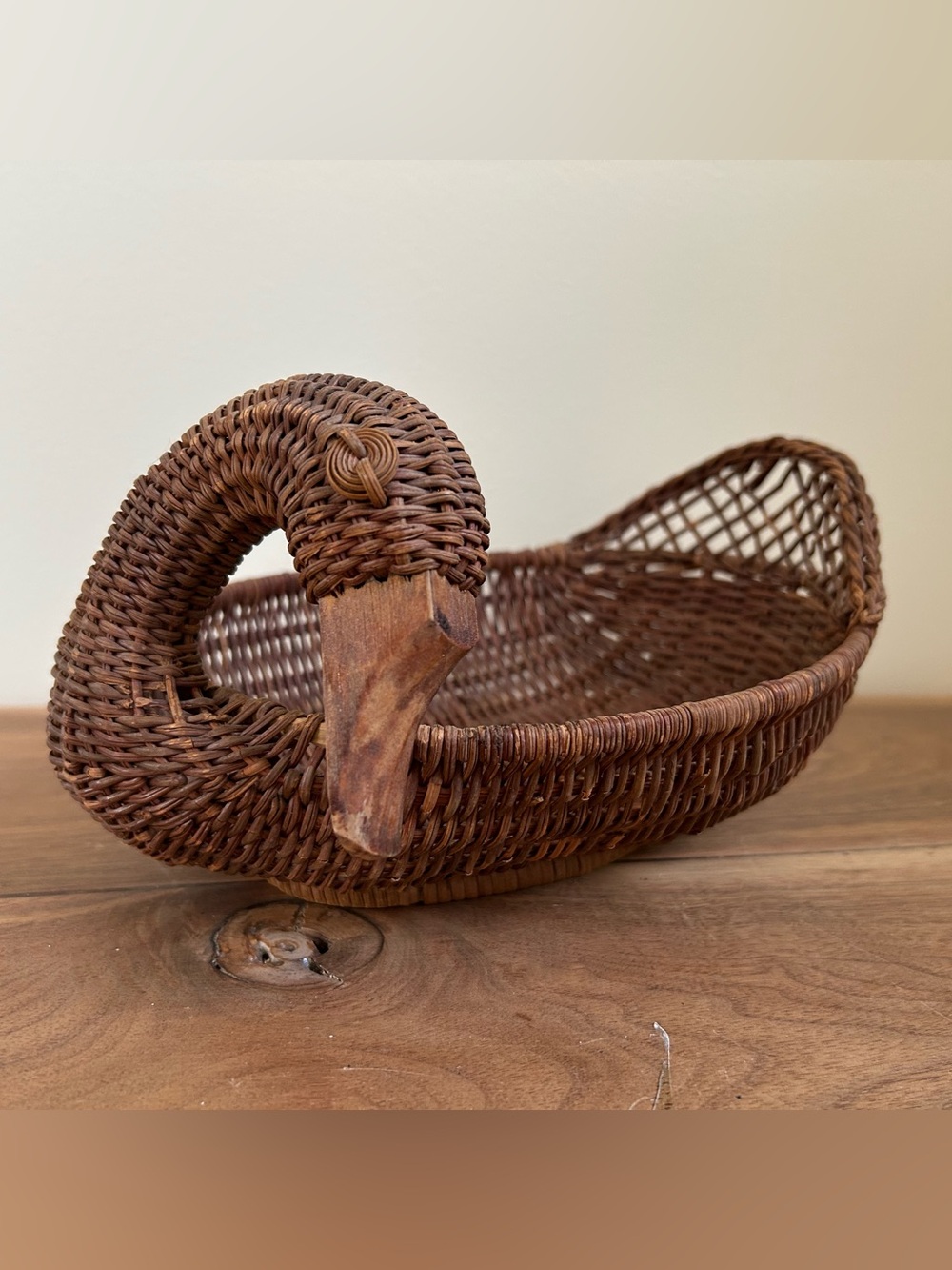 Wicker Swan Basket